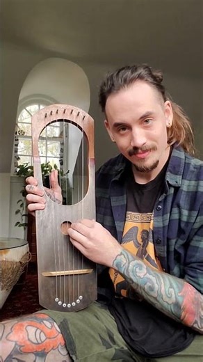 Ancient Music - Saxon Lyre