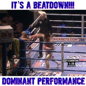 He asserts his dominance in this fight 🥊 | Fight Fight Fight