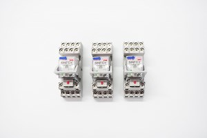 [Hot Item] 250VAC/30VDC 12A 300V Interface Relay-Pluggable Relay Socket Push-in E18f-4p 18f-2z-C4