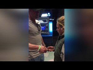 Stranger Gives Homeless Woman Money for Flight to Reunite with Family