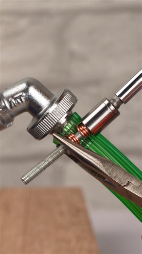 1M views · 312 reactions | How to Fix a Garden Hose  This video was produced by Network Media and Aoos Media | Hack And Heat | Facebook