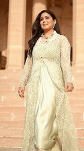 5.4K views · 473 reactions | Mere Baabula… every time I sing this song on my shows.. I notice a lot of teary eyes… and emotional moments… This one’s from my gig at the majestic Umaid Bhawan  #HarshdeepKaur #Madhaniya #HarshdeepKaurLive | Harshdeep Kaur | Facebook