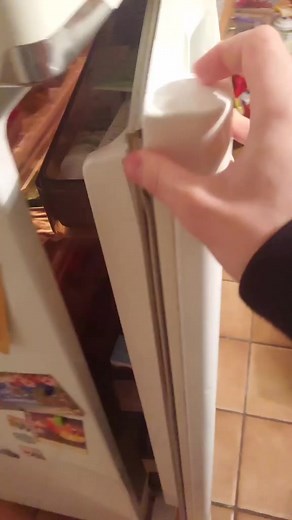 Create a music from #kitchen #sounds 🎶 #confinement #lockdown #hotwater