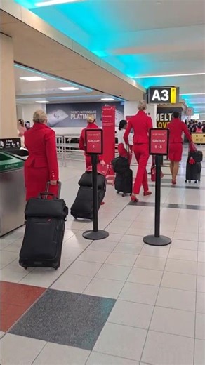 Virgin Atlantic Cabin Crew Spotted at Airport ✈️👀 #Shorts #aviation #travelshorts