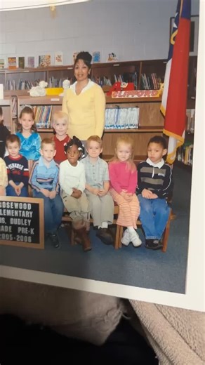 Can't believe my mom sent me to school like this on picture day 😂 RBD fan since PreK #fyp #rebelde #paratii #rbd #foryourpage