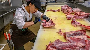 Davis Food Co-op butcher Cindy Garcia is the first woman to join the U.S. competitive butchery team. Watch as she demonstrates how to break down a lamb at the grocery store. https://www.sacbee.com/food-drink/article229960324.html | The Sacramento Bee