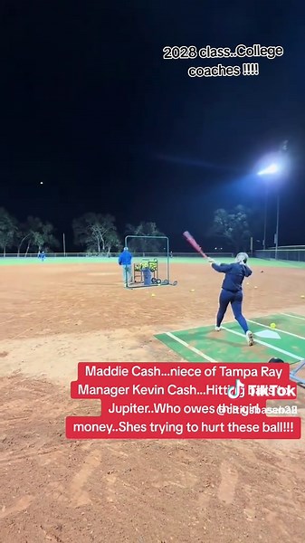 Maddie Cash: Softball Sensation in Action!