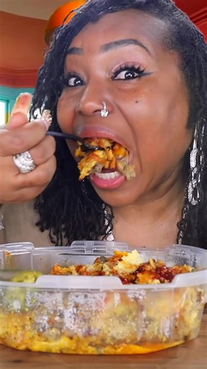Exploring Bloveslife Mukbang: Snow Crabs and ASMR Delights