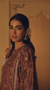 𝗪𝗶𝗻𝘁𝗲𝗿 𝟮𝟬𝟮𝟰 𝗞𝗵𝗮𝗱𝗱𝗮𝗿 | 𝗟𝗶𝗻𝗲𝗻 | 𝗠𝗮𝗿𝗶𝗻𝗮 Wrap yourself in warmth and style! Discover the perfect blend of comfort and fashion with our winter unstitched collection. | Cross Stitch