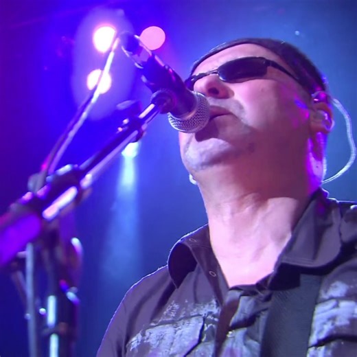 “Silent Running (On Dangerous Ground)”, live at Shepherds Bush, 2004 🇬🇧 | Mike The Mechanics Official