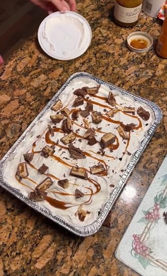 An Easy Spring Cake for Any Occasion