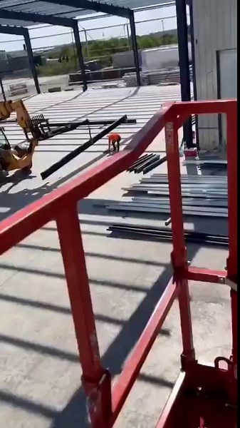 This incident is a classic example of a line-of-fire accident compounded by poor site housekeeping, where the rigger was placed in immediate danger due to proximity to a suspended load. Although… | Namutosi Damalie | 38 comments