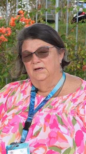 Meet Chaplain Julie Patten ❤️ A shining example of what it means to serve with heart. As a proud member of the LGBTQIA community and part of Navian Hawai‘i’s spiritual care team, Julie reminds us that compassion knows no boundaries. From helping a same-sex couple fulfill their final wish to embracing patients exactly as they are, Julie’s story is a moving testament to what true inclusivity looks like in hospice and palliative care. As partners of @hawaiilgbtlegcay, we believe in honoring EVERY l