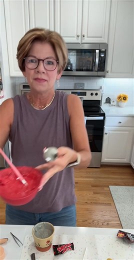 11 reactions | A quick how-to video on making Zombie cake pops | Delite Lee | Facebook