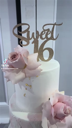 Are you looking for a beautiful sweet 16 cake? Call and schedule your free design and tasting consultation today!