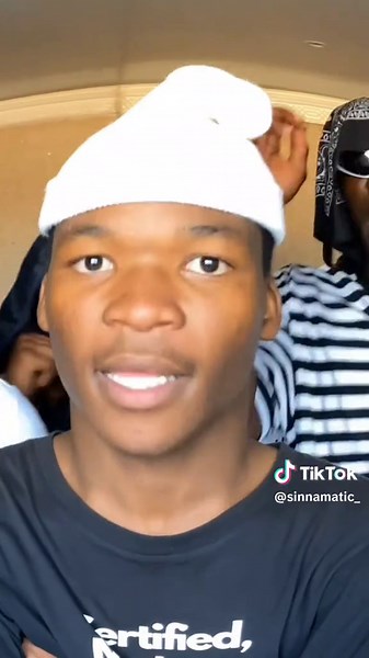 Vibing with Rap: A Tight Circle of Music and Passion!