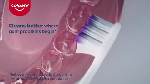 Colgate Gum Expert, Adult Manual Gum Toothbrush, Ultra Soft, 2 Pack