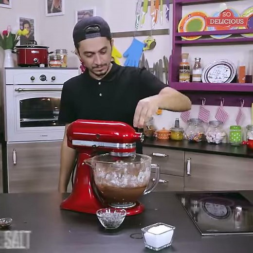 Easy-to-Make Chocolate Brownie Cake