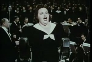 Kate Smith Walked Up To The Mic And Introduced Us To 'God Bless America' - FABULOUS!
