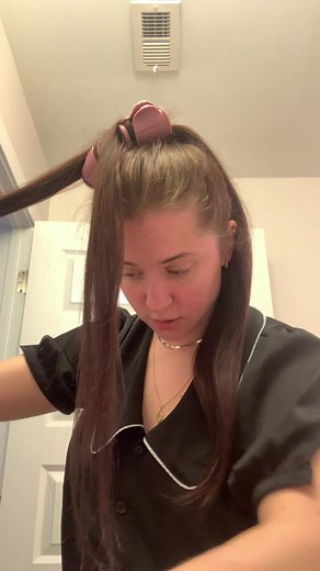 Hot roller ponytail hack #hair #hacks #hairtutorial