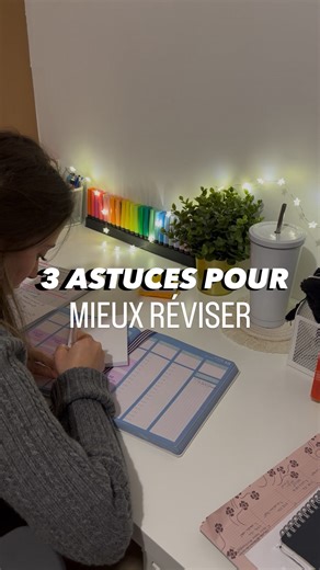 Clarisse ✨ on Instagram: "ASTUCES MIEUX RÉVISER : 📖 Réviser en bloc de 25min ! Pour un max de concentration : 25 travail à fond puis 5min de pause ! 📖 Réviser en récitant à voix haute comme si tu l’expliquais à quelqu’un ! 📖 Plaud Note Pin : pour prendre en note et résumer tes cours : gain d’heures précieuses de révision ++ Ps : tes données enregistrées sont sécurisées par un cryptage bout à bout 🔒 Le lien est dans ma bio ! Tu as -20% de remise en ce moment avec le blackfriday sur leur site.