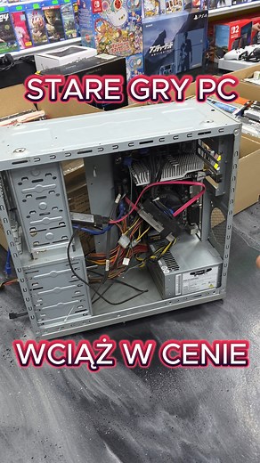 😇 Pierwsza osoba, któa przyjdzie do mnie do #sklepzgrami i przeleje 50 ziko na jakiś cel charytatywny, dostanie 2 kartony dobroci o których wspominam w filmie 😇 to całe 50 groszy od sztuki! 👉 No kto by się spodziewał, że w sklepie, gdzie od ponad 14 lat króluje #playstation #xbox i #nintendo wjadą stare #retro gry z PC'ta 👉 No kto by się spodziewał, że ludzie będą szukali starych sprzętów, które mają NAPĘD na płyty żeby sobie pograć w stare gry Ale jak to, przecież jest STEAM - platforma, gd