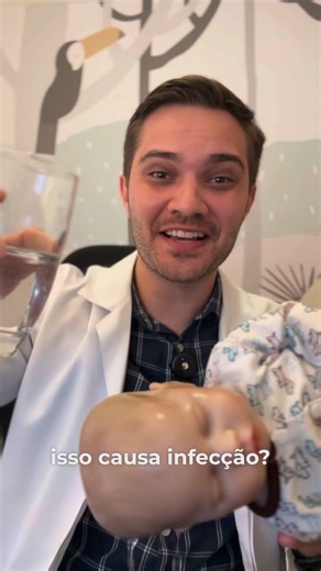 André Packer on Instagram: "Deixar cair água no ouvido do bebê, acusa infecção? Dúvida frequente de papais e mamães 🙏"