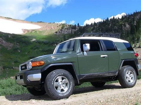 2010 Toyota FJ Cruiser first look review
