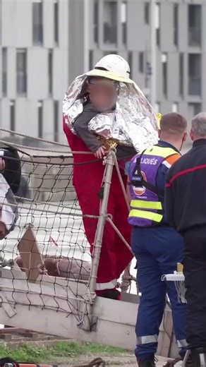 94 people have been rescued from the English Channel after a small boat they were on collapsed. They were picked up by the French Coastguard and taken back to Dunkirk where they were handed into the care of state services. #manchestereveningnews #uknews #englishchannel | Manchester Evening News