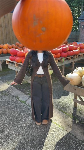 Autumn Outfit of the Day: Cozy Pumpkin Patch OOTD Ideas