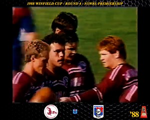 "It's just as well Gately scored that otherwise he'd have a kick right up the backside..." Rex Mossop doesn't hold back on the analysis of Ian Gately's try against Newcastle at Brookvale - set up by perhaps the slowest and most deliberate dummy of all time from Paul Vautin. Poor Sammy Stewart is still looking for the pass. Vintage Moose (esp when Manly were playing), and vintage Fatman - he could seriously play, never forget that. 📺 Manly-Warringah v Newcastle. 🗓 Round 4, 1988 #WinfieldCup | T