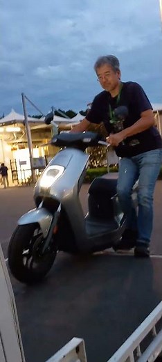 HONDA EM1 e: トラックに積む