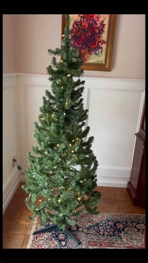 This Christmas light storage holder makes removing and storing lights a breeze! #amazonfinds