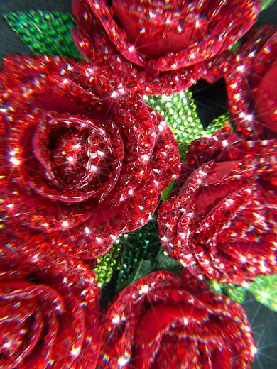 #newyorkcity #rosasvermelhas #britishcolumbia #acessórios #adereçodecabeça #secondhand | Ruby Matte