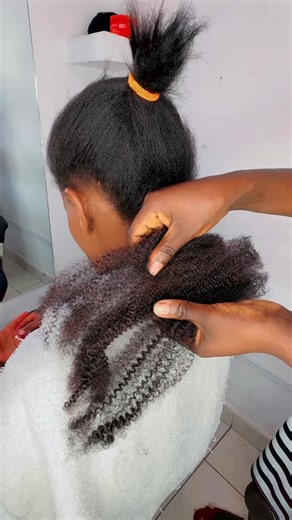 Achieve Gorgeous Curls at Gee Curly Salon