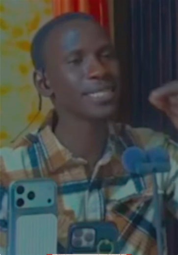 Free ucad - en tant que ancien etudiant de l'université cheikh anta diop de dakar je m'en vais soutenir la bonne cause de l'ucad en défandant les intérêts de chaque etudiant du Senegal - Free UCAD ... Free UCAD... Free UCAD