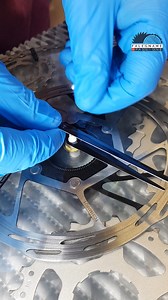 Bike Parts Transformed Clock with Gears and Chains #art #clock #epoxy #fxpart | FxP art