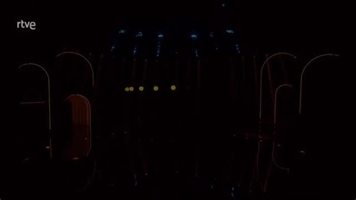 Una noche única... Reserva tu palco y prepárate para una velada espectacular✨ 🔸Bienvenidos a ‘Aria, locos por la ópera’, el ESTRENO más esperado. 🔸Y después, el ÚLTIMO capítulo de #ENA, la serie más vista del año. Una despedida por todo lo alto. Este lunes, 22 de diciembre, en @la1_tve | RTVE