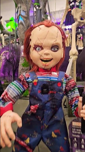 3.5ft Animated Scarred Chucky and 3.5ft Animated Tiffany Doll #homedepothalloween2025