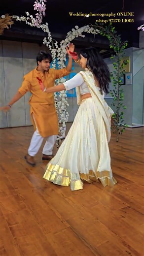 ghoonghat me chand hoga aanchal me chandni. #ritukiran #90sdance #coupledance