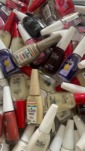 Havilá 🦋 on Instagram: "Todos os esmaltes que ganhei da @esmaltecolorama na #promobarbiecolorama #explore #viral #esmalte #colorama #barbie #unhas"