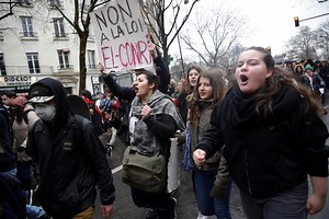 Réforme du code du travail : le pouvoir français dans un nouveau bourbier