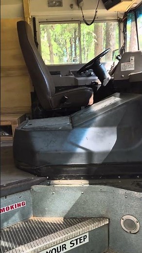 GovDeals: 2001 International RV Conversion Bus