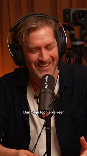 Appen achter het stuur is levensgevaarlijk! Maar is Siri de juiste oplossing? | Daphne's Hulptroepen