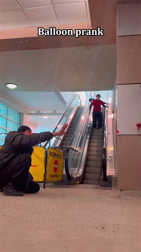 Balloon explosion prank🤣#funny#prank#funnyvideos #funnytiktok #fyp