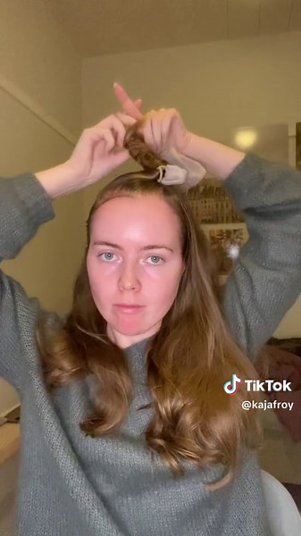 New Heatless Curls Method with Socks | Overnight Hair Tutorial