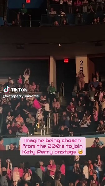 Katy Perry's Lifetimes Tour: Setlist and Highlights