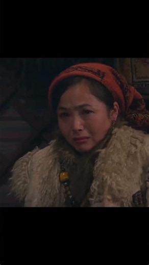 一場暴風雪讓兩個陌生人走在一起，他們的敵人居然是一只狼！ #电影 #电影解说 #影视 #影视解说 #剧情