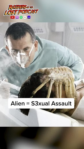 😳😳 #alien #ridleyscott #raidersofthelostpodcast #moviefacts #movies #movie #film #scifi #scifimovie #moviescene #facehugger #movieclips #cinema #fyp