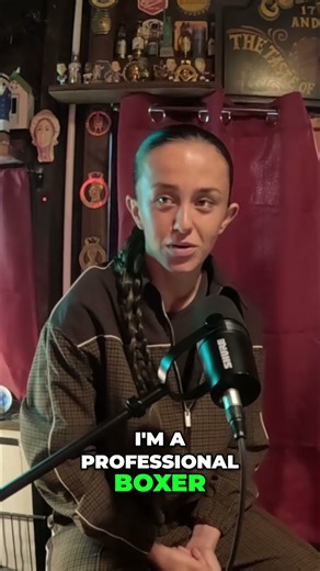 Boxer Maisie Rose Courtney: Punching Heads For A Living! #shorts